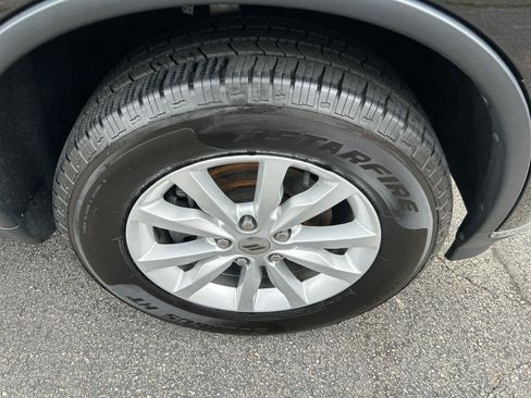 Used 2019 Dodge Durango SXT AWD/4WD image 9