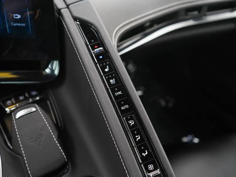 Used 2024 Chevrolet Corvette Stingray Premium Conv w/ Stealth Interior Trim Package RWD image 19