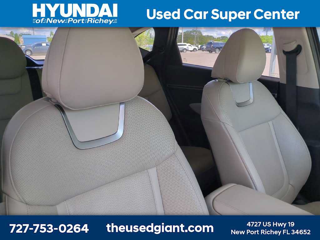 Certified 2022 Hyundai Tucson Limited w/ Cargo Package FWD image 6