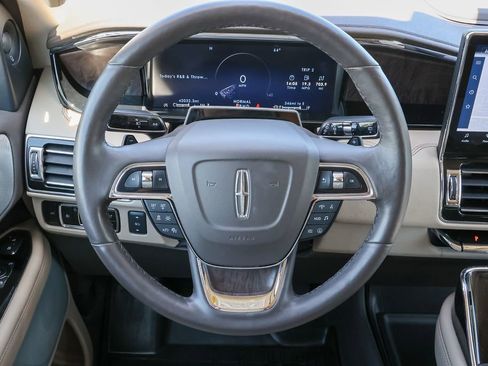 Used 2023 Lincoln Navigator L Reserve AWD/4WD image 49