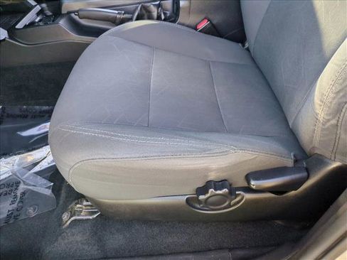 Used 2018 Toyota Tacoma TRD Off-Road w/ Technology Package image 15