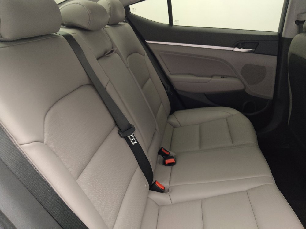 Used 2020 Hyundai Elantra Limited FWD image 19