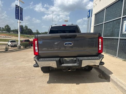 Used 2023 Ford F250 XLT w/ FX4 Off-Road Package AWD/4WD image 6