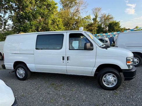 Used 2014 Ford E-150 and Econoline 150 w/ Power Group image 10