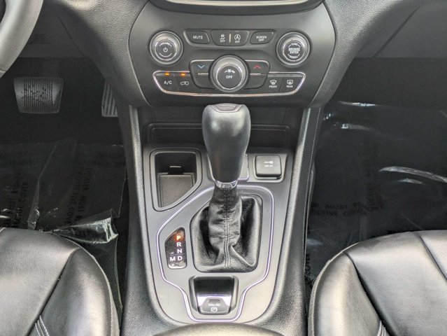 Used 2020 Jeep Cherokee Latitude Plus FWD image 19