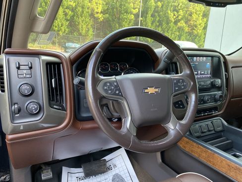 Used 2017 Chevrolet Silverado 2500 High Country w/ Snow Plow Prep Package AWD/4WD image 13