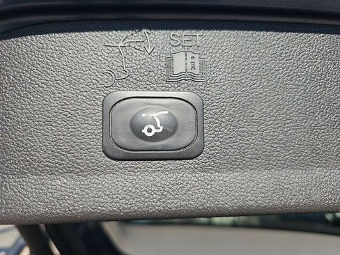 Used 2018 Ford Escape SEL image 14