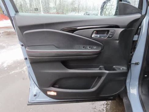 Used 2024 Honda Ridgeline Black Edition image 16