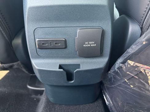 New 2026 Ford Maverick Lariat w/ Black Appearance Package AWD/4WD image 39