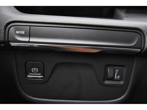 Certified 2023 Cadillac Escalade ESV Premium Luxury image 20