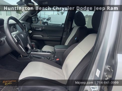 Used 2023 Toyota Tacoma TRD Sport image 9