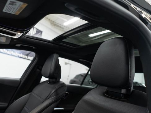 Used 2025 Mercedes-Benz C 300 4MATIC Sedan image 8