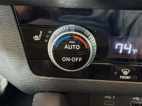Used 2023 Mitsubishi Outlander SE AWD/4WD image 21