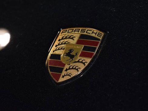 Used 2023 Porsche Macan Turbo AWD/4WD image 27