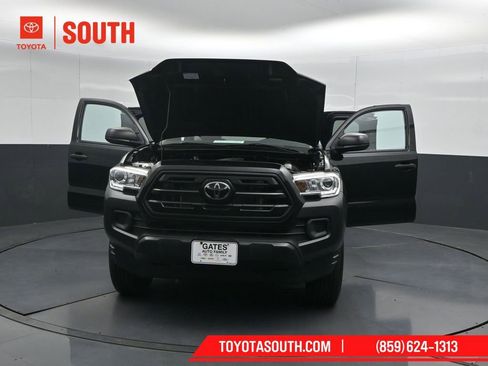 Used 2019 Toyota Tacoma SR image 49