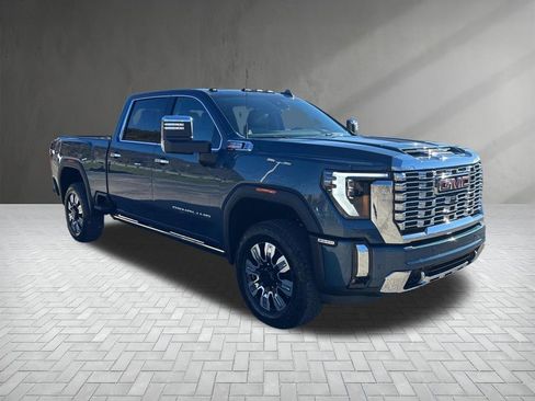 New 2026 GMC Sierra 2500 Denali w/ Denali Reserve Package image 8