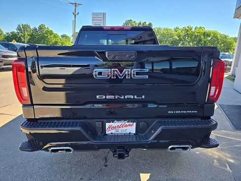 Used 2026 GMC Sierra 1500 Denali Ultimate AWD/4WD image 11