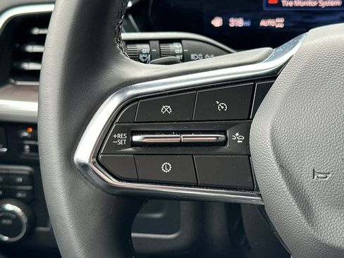 Used 2025 Chevrolet Tahoe LS image 29