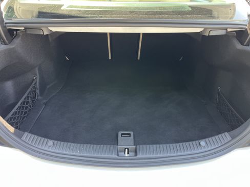 Used 2019 Mercedes-Benz C 300 Sedan image 11