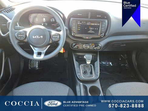 Used 2023 Kia Soul LX w/ LX Technology Package image 11