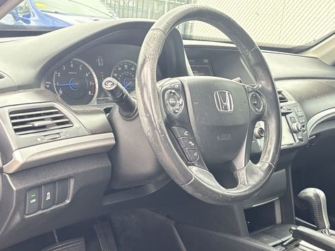 Used 2013 Honda Crosstour EX-L image 2