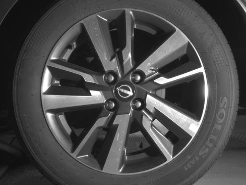 Used 2025 Nissan Versa SV FWD image 14
