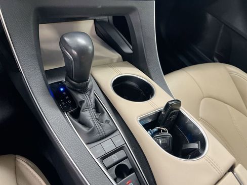 Used 2020 Toyota Avalon XLE w/ Carpet Mat Package FWD image 17