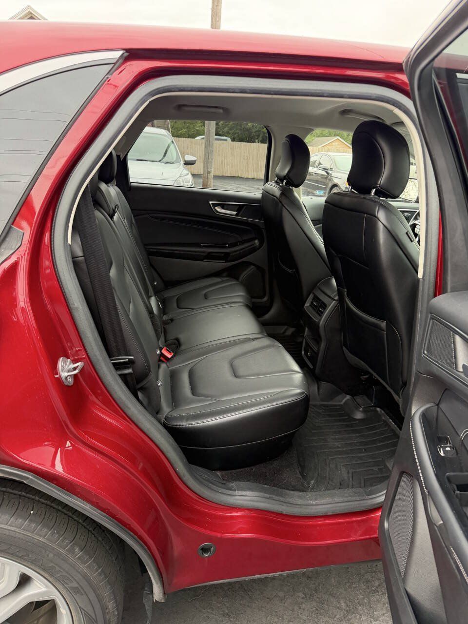 Used 2017 Ford Edge Titanium AWD/4WD image 18