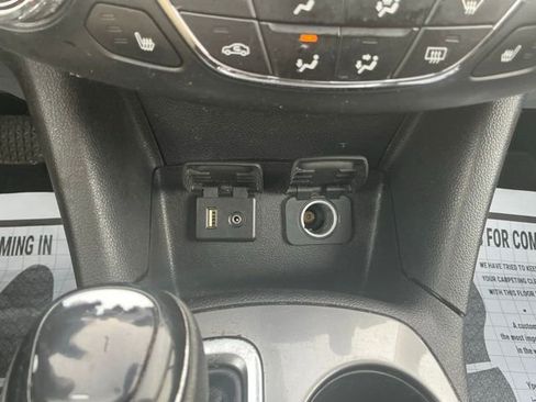 Used 2018 Chevrolet Cruze LT w/ Convenience Package image 19