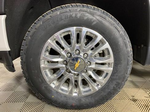 Used 2023 Chevrolet Silverado 2500 High Country w/ Z71 Off-Road Package AWD/4WD image 30
