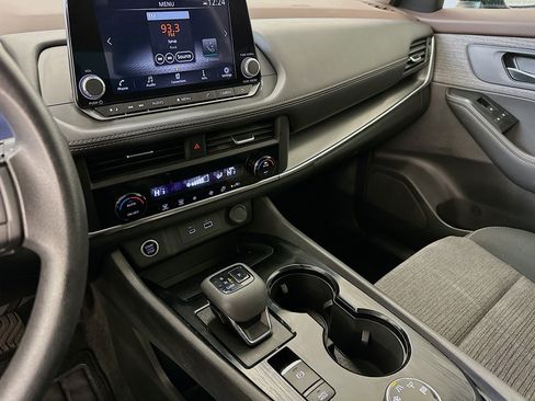 Used 2023 Nissan Rogue SV image 25