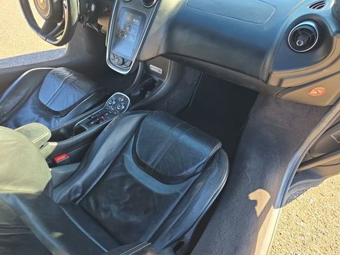 Used 2020 McLaren 570S Spider image 12