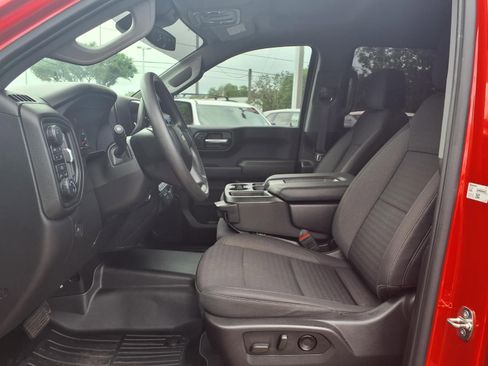 Certified 2024 Chevrolet Silverado 1500 Custom w/ LPO, Dark Essentials Package image 17