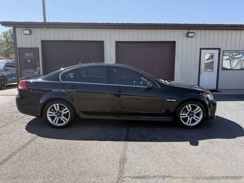 Used 2009 Pontiac G8 w/ Premium Package RWD image 11