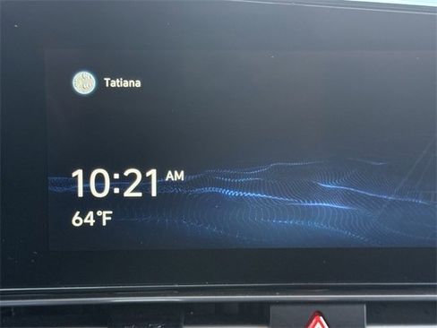 Used 2021 Hyundai Elantra Limited image 18