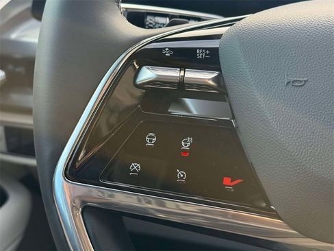 New 2026 Cadillac Vistiq Luxury image 19