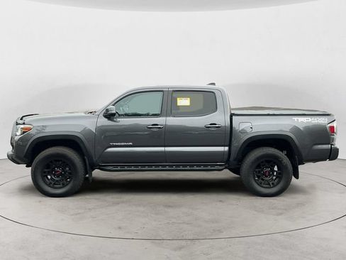 Used 2020 Toyota Tacoma TRD Off-Road AWD/4WD image 2