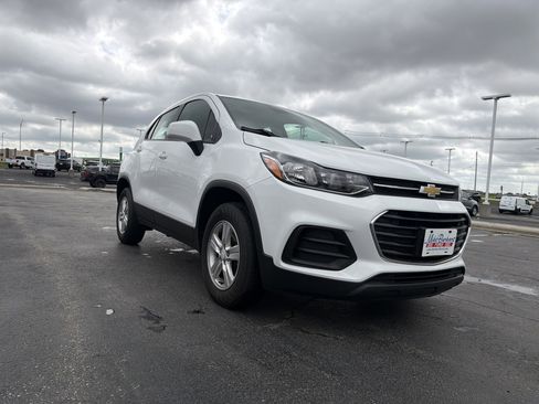 Used 2017 Chevrolet Trax LS AWD/4WD image 5