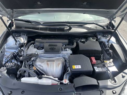 Used 2017 Toyota Camry SE image 17