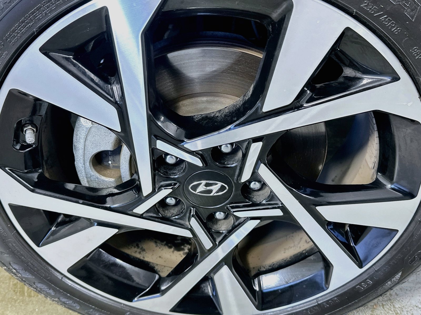 Used 2023 Hyundai Kona Limited FWD image 32