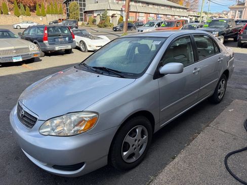 Used 2005 Toyota Corolla LE image 1