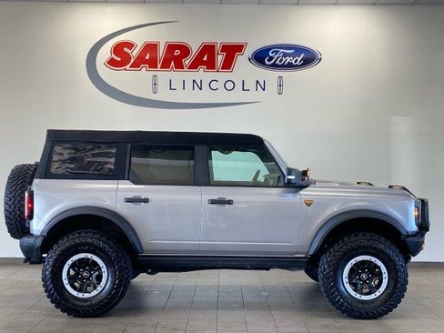 Used 2024 Ford Bronco Badlands AWD/4WD image 1