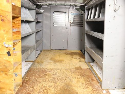 Used 2013 Ford E-150 and Econoline 150 image 15