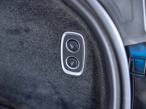 New 2026 Aston Martin DBX 707 image 18