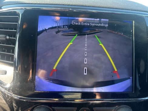 Used 2019 Jeep Grand Cherokee Altitude image 14