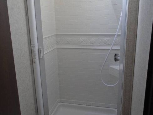 Used 2019 Chevrolet Express 4500 w/ RV Package image 21