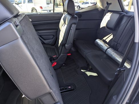 Used 2020 Volkswagen Atlas SEL R-Line image 7