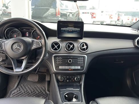 Used 2018 Mercedes-Benz GLA 250 image 13