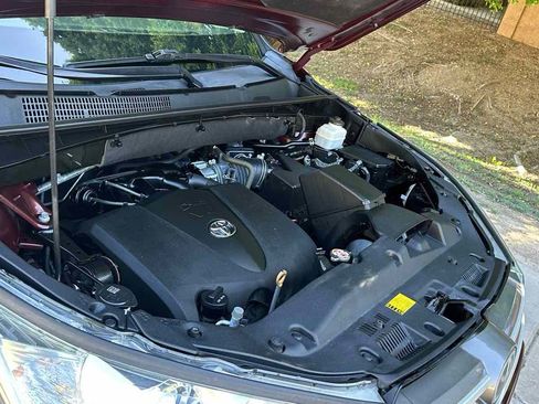 Used 2019 Toyota Highlander XLE image 55