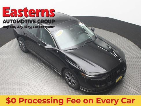 Used 2024 Honda Accord EX-L image 3